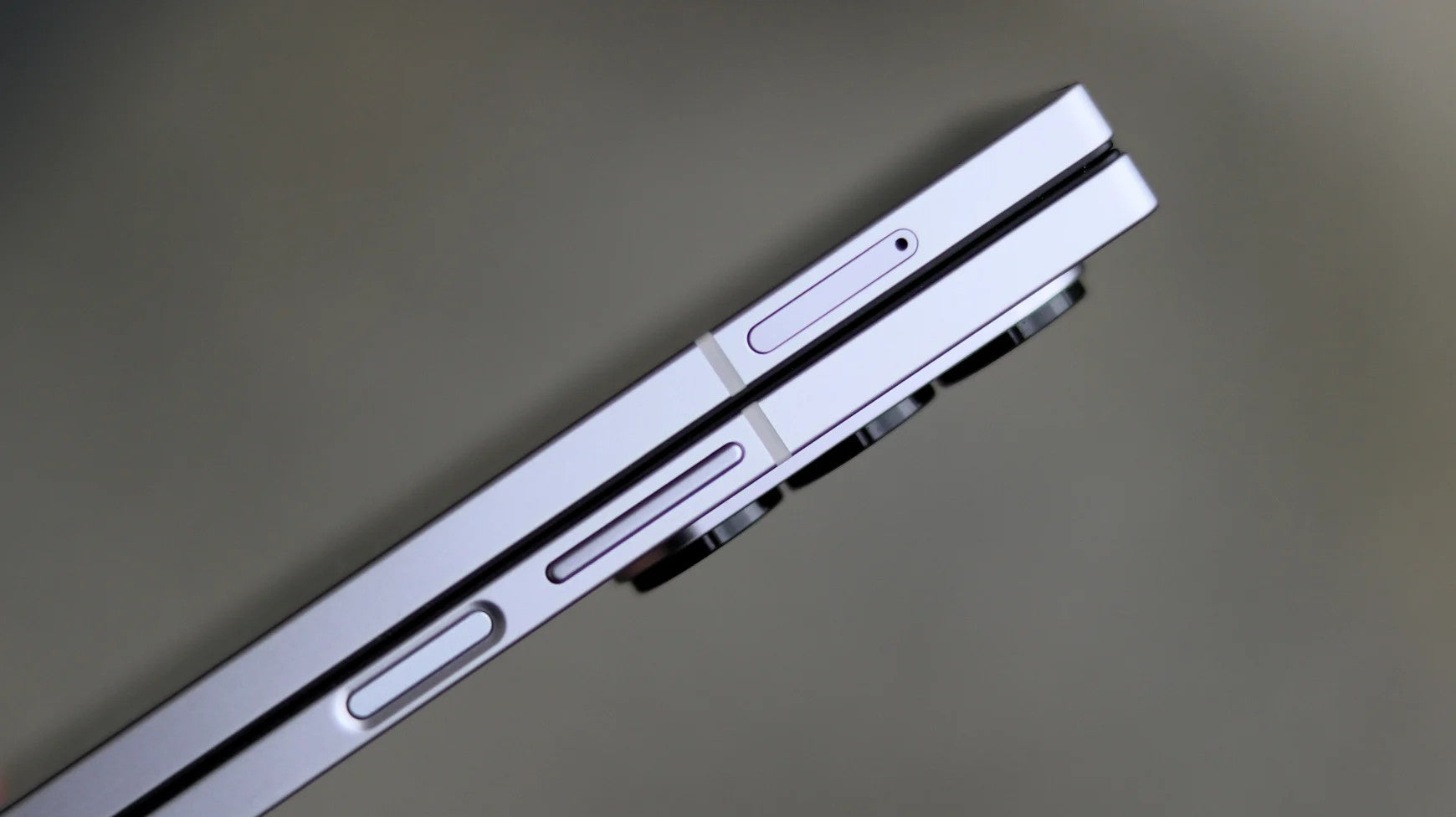 Is Samsung’s Latest Z Series the Thinnest Foldables Yet?